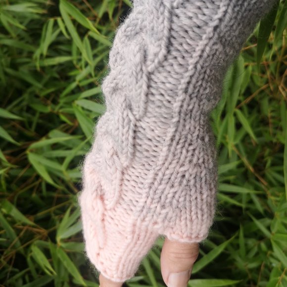 Handmade in Canda Knitted Fingerless Texting Gloves Wool Blend Pink Grey Gift - Picture 6 of 11